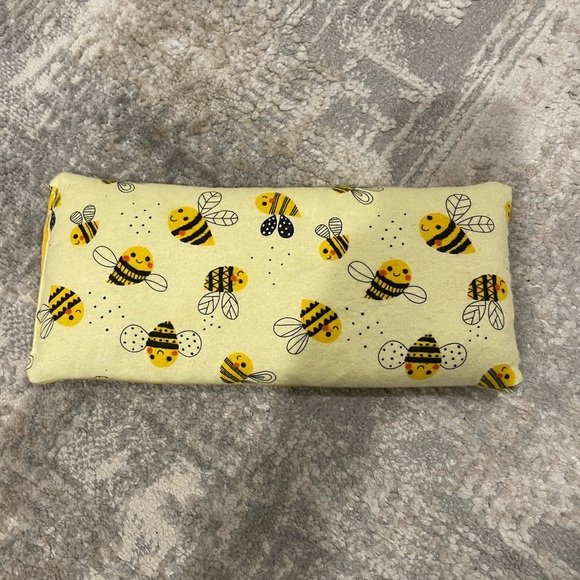 Happy Bee Hot or Cold Therapy Rice Bag - Picture 1 of 4